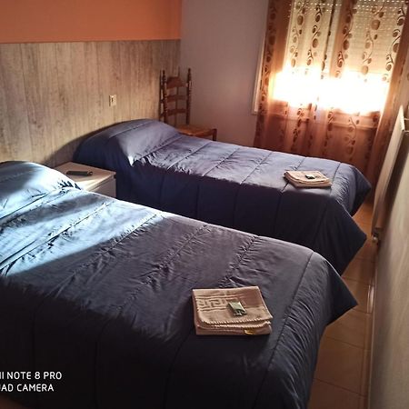 Hostal Galicia Figueras Extérieur photo
